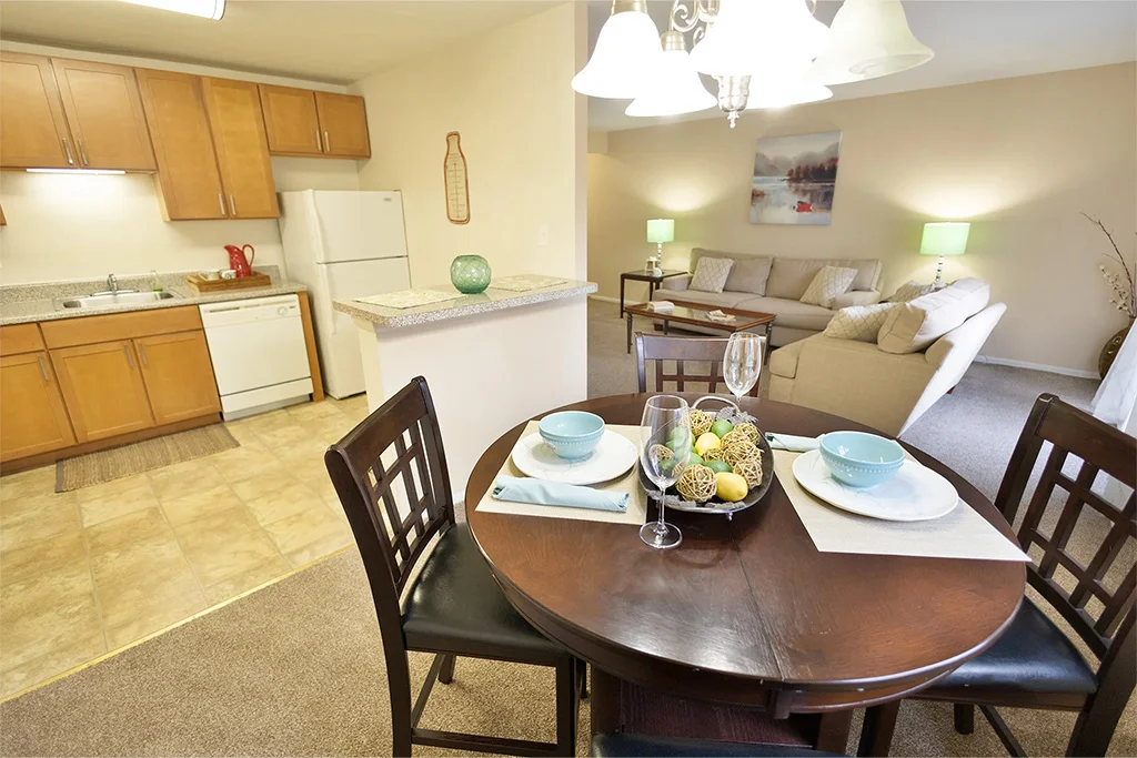 Salem Harbour Apartments kitchen and living space